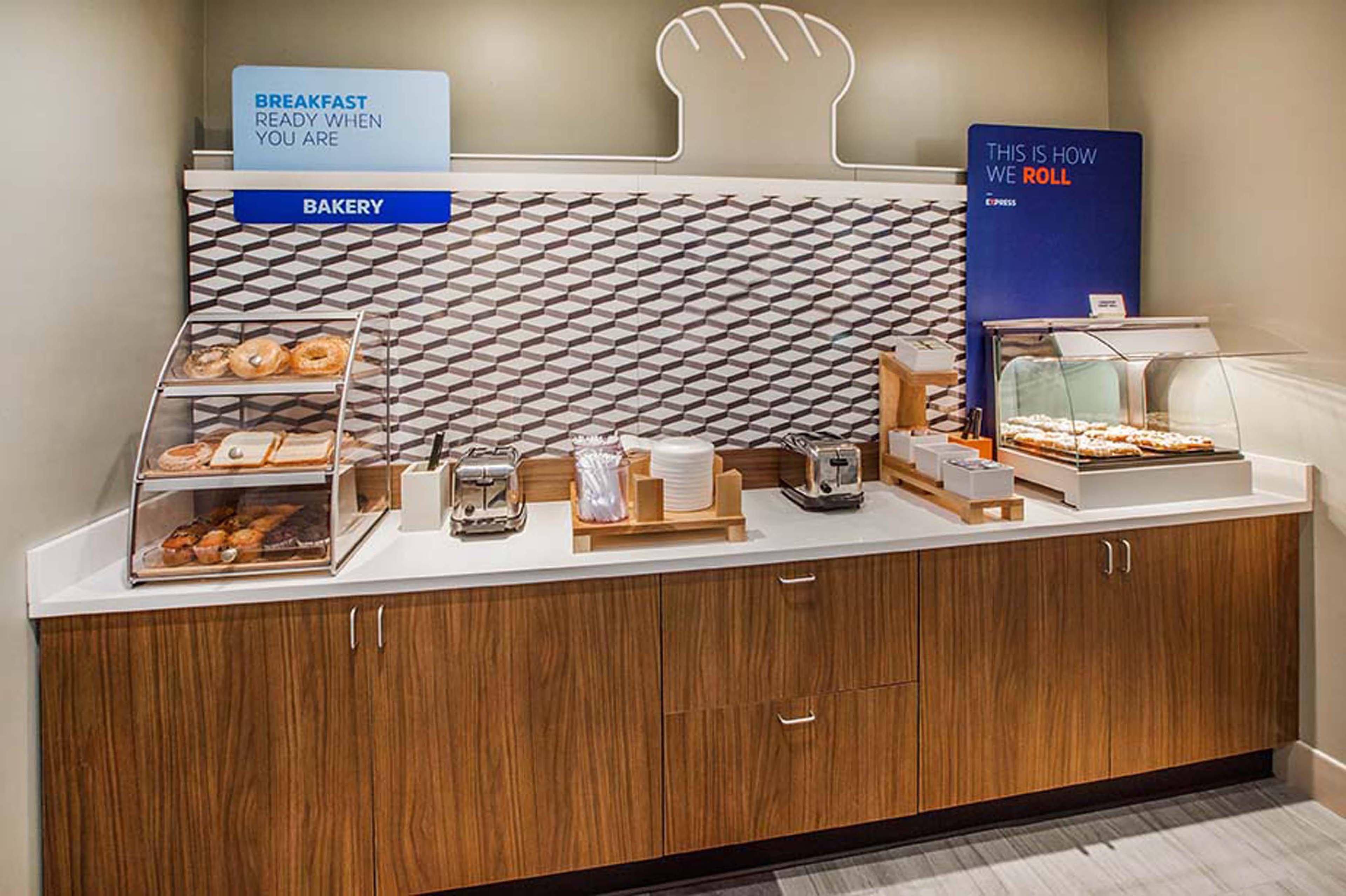 Express And Killeen-fort Hood Area By Ihg Hotel 3*